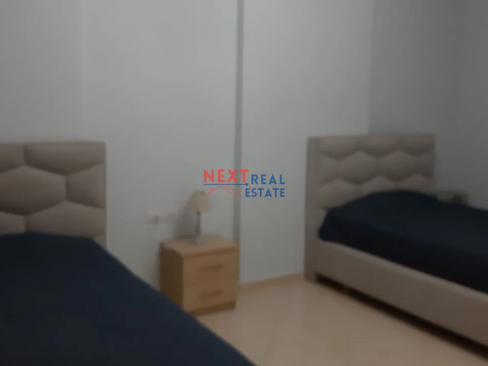 Vlore, jepet me qera apartament 1+1+Ballkon , 400 € (LUNGOMARE)