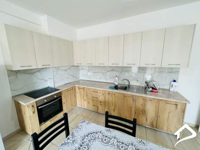 Shkoder, jepet me qera apartament Kati 4, 100 m² 350 Euro (Bashkia)