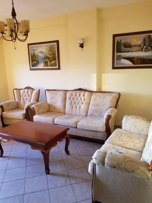 Tirane, jepet me qera apartament 2+1+Ballkon Kati 6, 100 m² 500 € (Rruga "Xhanfize Keko")