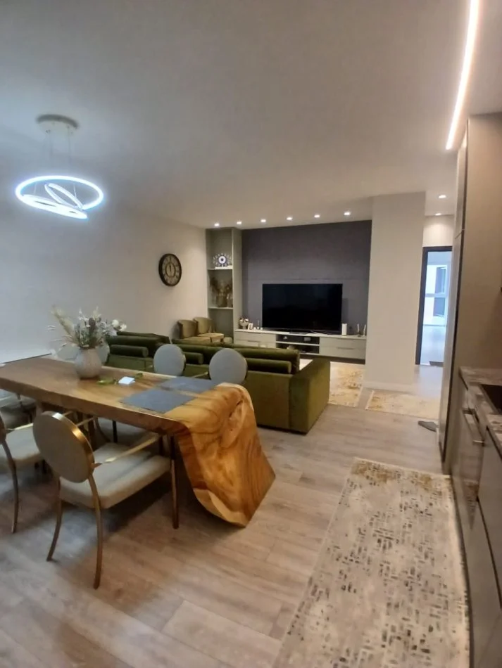 Tirane, shitet apartament 2+1+Ballkon Kati 2, 122 m² (Kompleksi orbital)