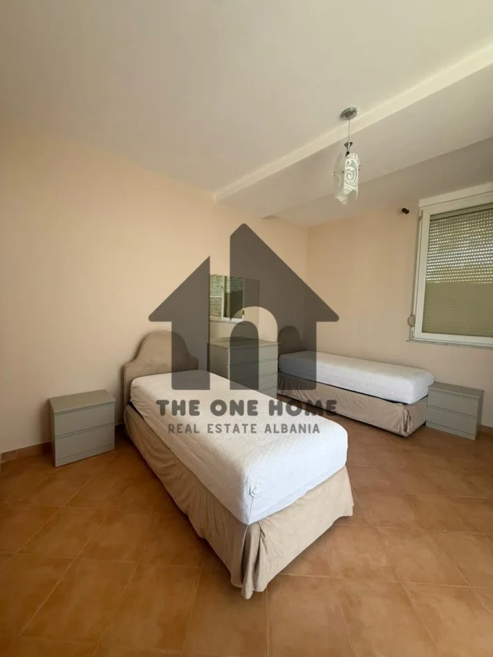 Tirane, jepet me qera apartament 2+1+Ballkon Kati 4, 100 m² 600 € (Rr Jordan Misja)