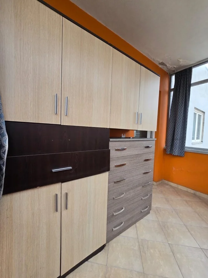 Tirane, jepet me qera apartament 2+1+Ballkon Kati 6, 110 m² 600 € (Jordan Misja)