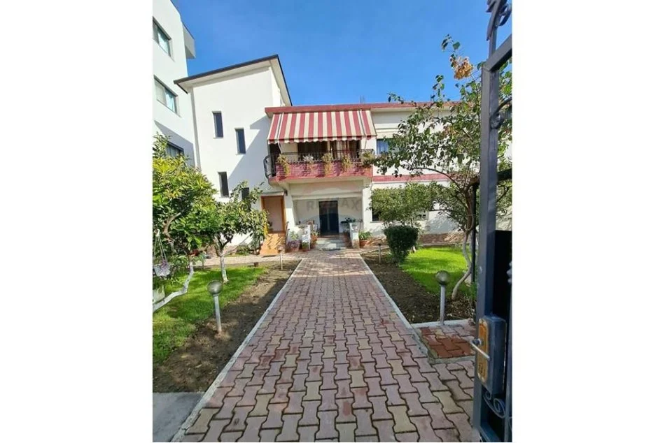 Durres, shitet apartament ne plazh Kati 0, 460 m² 465.000 €