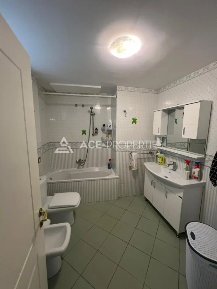 Durres, jepet me qera apartament 2+1+Aneks+Ballkon Kati 7, 229 m² 1.000 € (durres vollga)