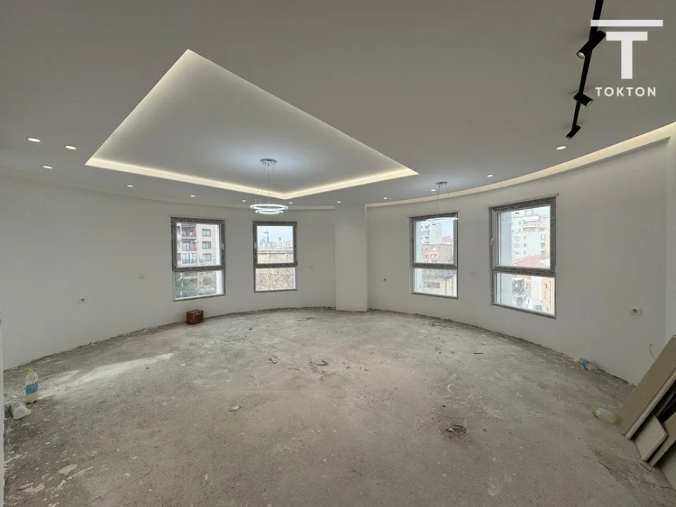 Tirane, shitet apartament 2+1 Kati 3, 112 m² 235.000 € (RRUGA ALI DEMI)