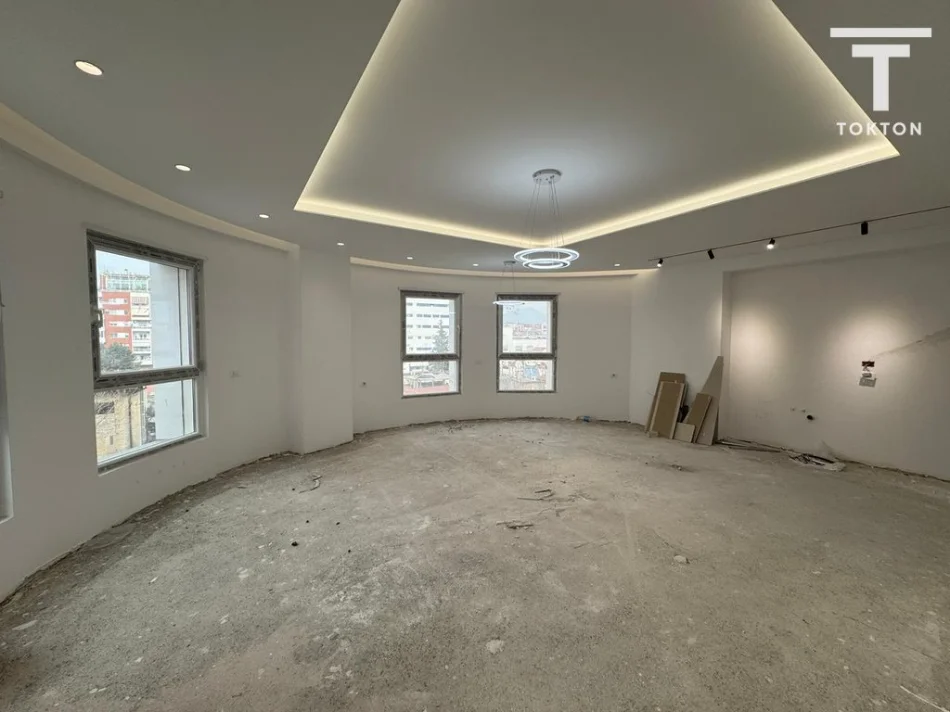 Tirane, shitet apartament 2+1 Kati 3, 112 m² 235.000 € (RRUGA ALI DEMI)