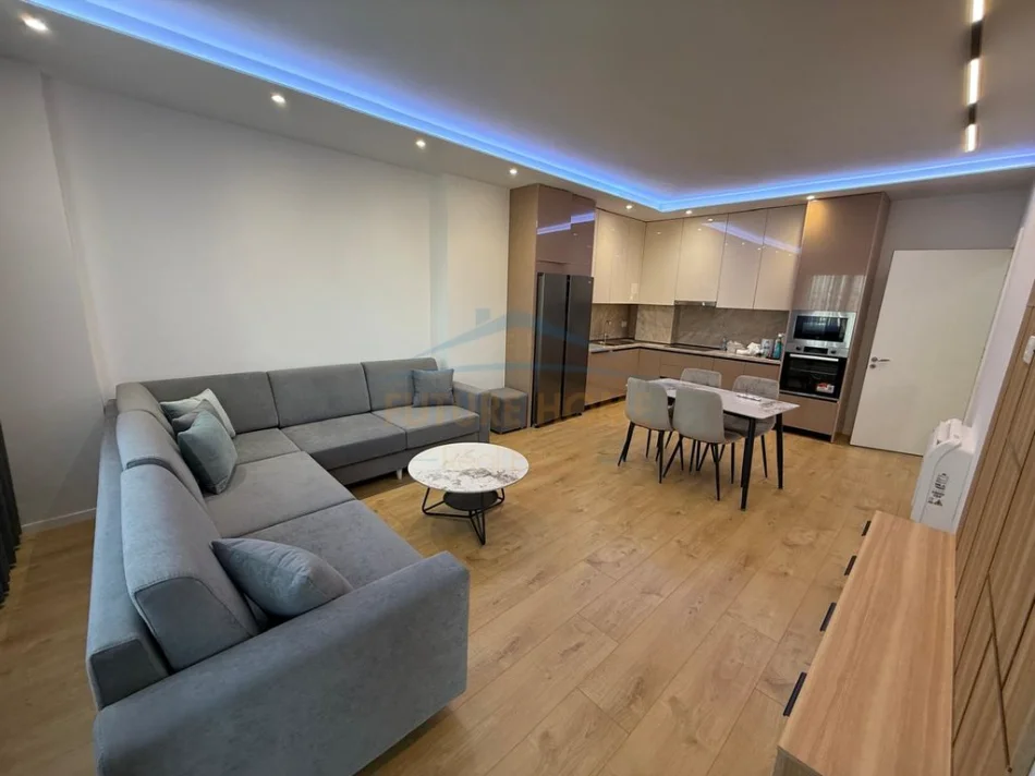 Tirane, shitet apartament 2+1+2 Kati 7, 116 m² 137.000 € (KAMEZ)