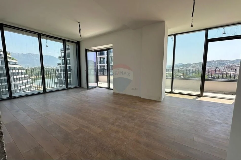 jepet me qera , 140 m² 1.600 € (Jepet per Qira zyre te "Lake View"!)