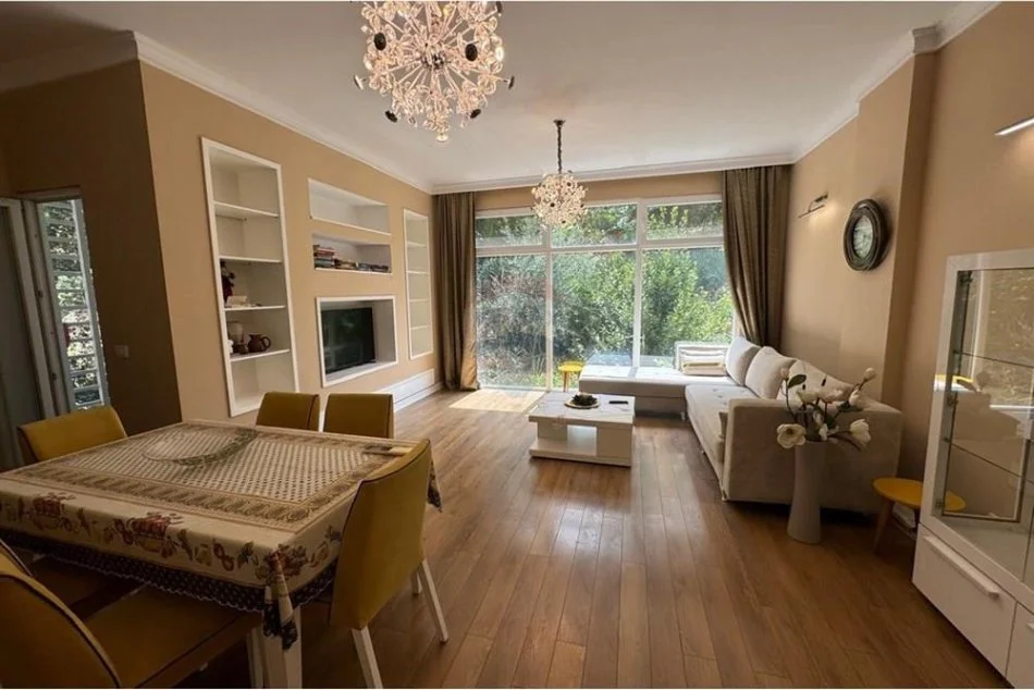 jepet me qera , 94 m² 900 € (Apartament 2+1+Post Parkimi Tek Liqeni i Thate!)