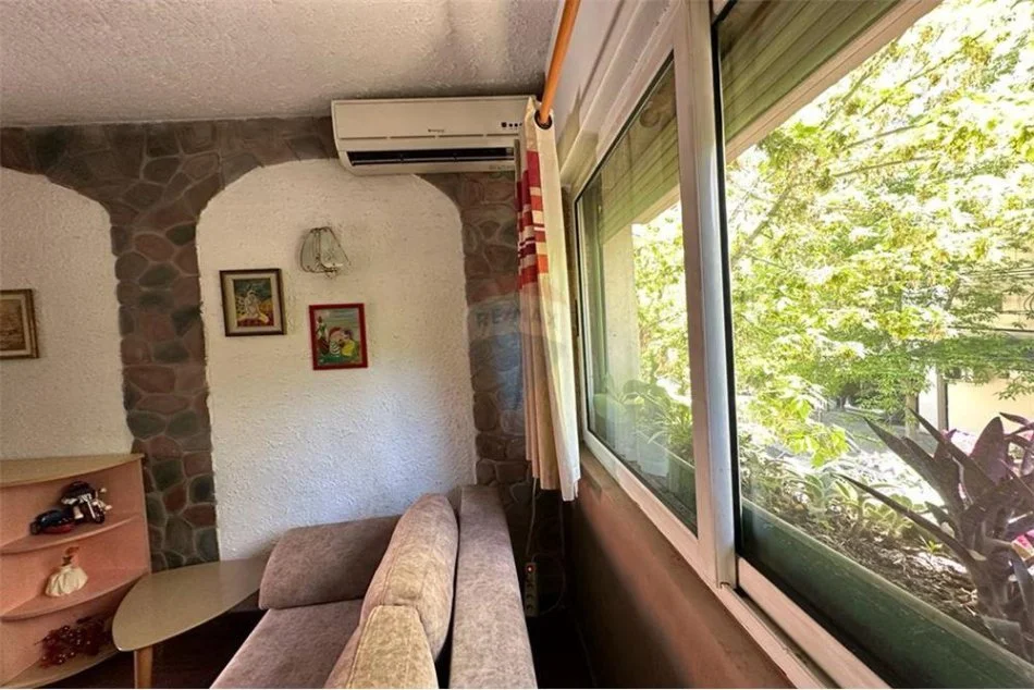 jepet me qera , 50 m² 450 € (APARTAMENT ME QIRA 1+1 NE QENDER)