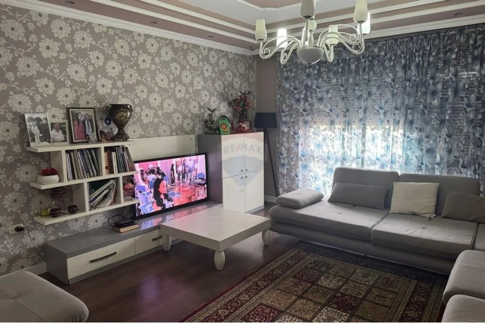 shitet , 112 m² (APARTAMENT 2+1 PER SHITJE NE BLLOK)