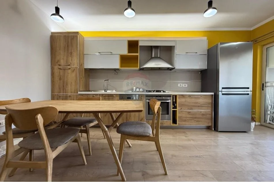 Tirane, shitet apartament 2+1 , 98 m² 189.000 € (Kompleksi Kontakt)