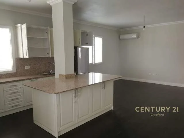 Shqiperi, jepet me qera apartament Kati 3, 113 m² 700 Euro