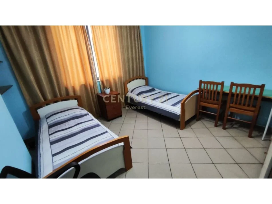 Tirane, jepet me qera apartament 2+1 Kati 2, 95 m² 420 € (SHKOZE)