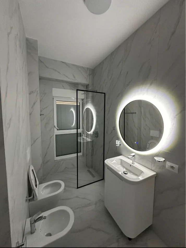 Tirane, jepet me qera apartament 1+1+Ballkon Kati 7, 55 m² 470 € (RRUGA PASHO HYSA)