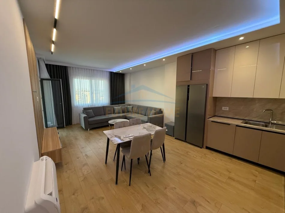 Tirane, shitet apartament 2+1+2 Kati 7, 116 m² 137.000 € (KAMEZ)