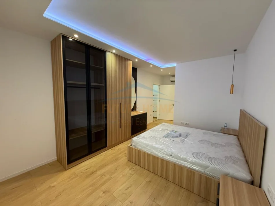 Tirane, shitet apartament 2+1+2 Kati 7, 116 m² 137.000 € (KAMEZ)