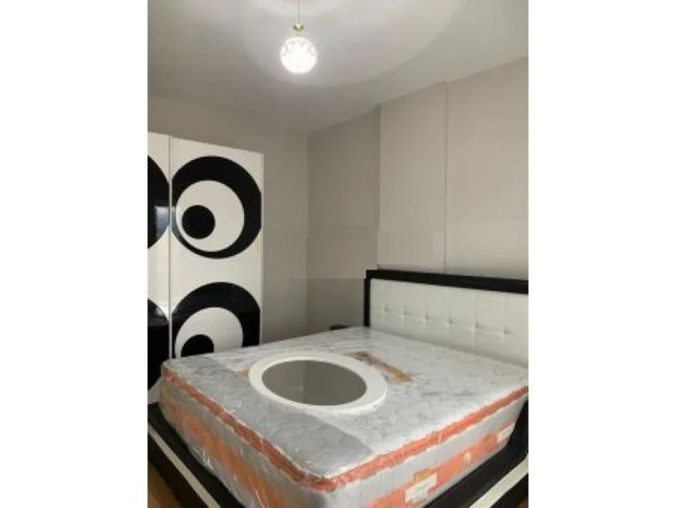Tirane, jepet me qera 2+1 Kati 6, 115 m² 500 € (Kthesa e Kamzes)