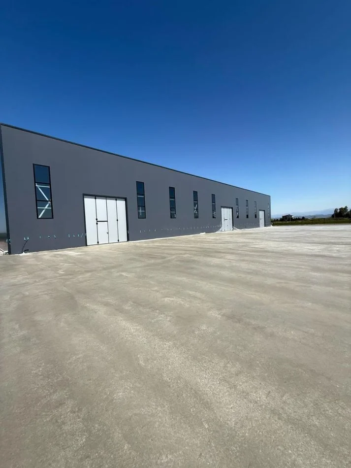 Durres, jepet me qera magazine Kati 0, 5.000 m² 10.000 € (Fllakë)