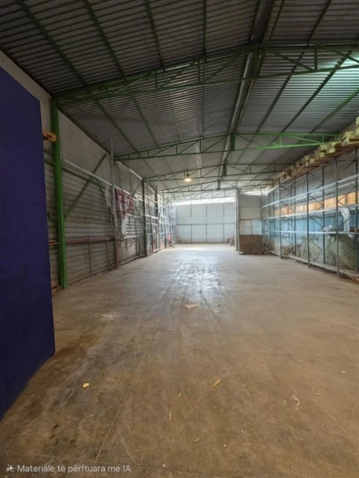 Tirane, jepet me qera magazine Kati 0, 650 m² 2.400 € (AUTOSTRADA TIRANE DURRES)