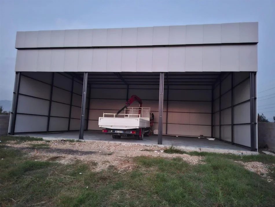 Tirane, jepet me qera , 1.500 € (Prane rruges kryesore te Valiasit)