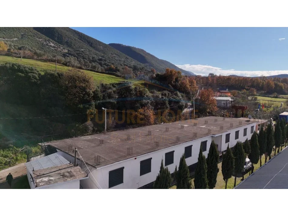 Tirane, jepet me qera magazine , 2.000 € (Tufine)
