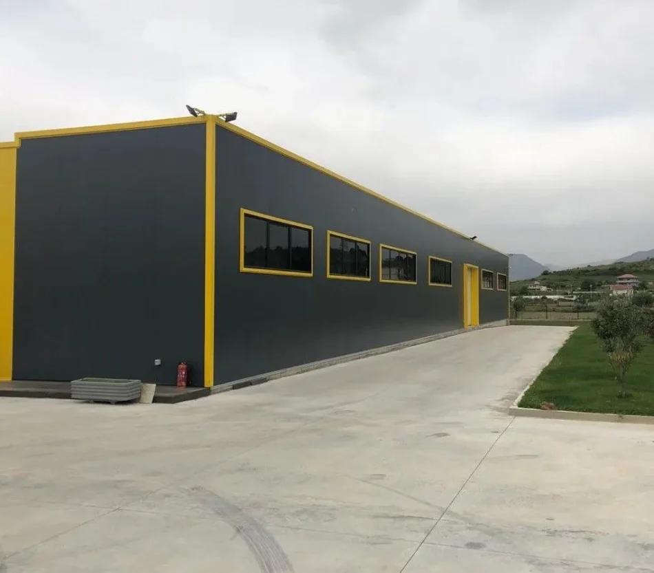 Tirane, jepet me qera magazine Kati 0, 510 m² 2.500 € (Prush)