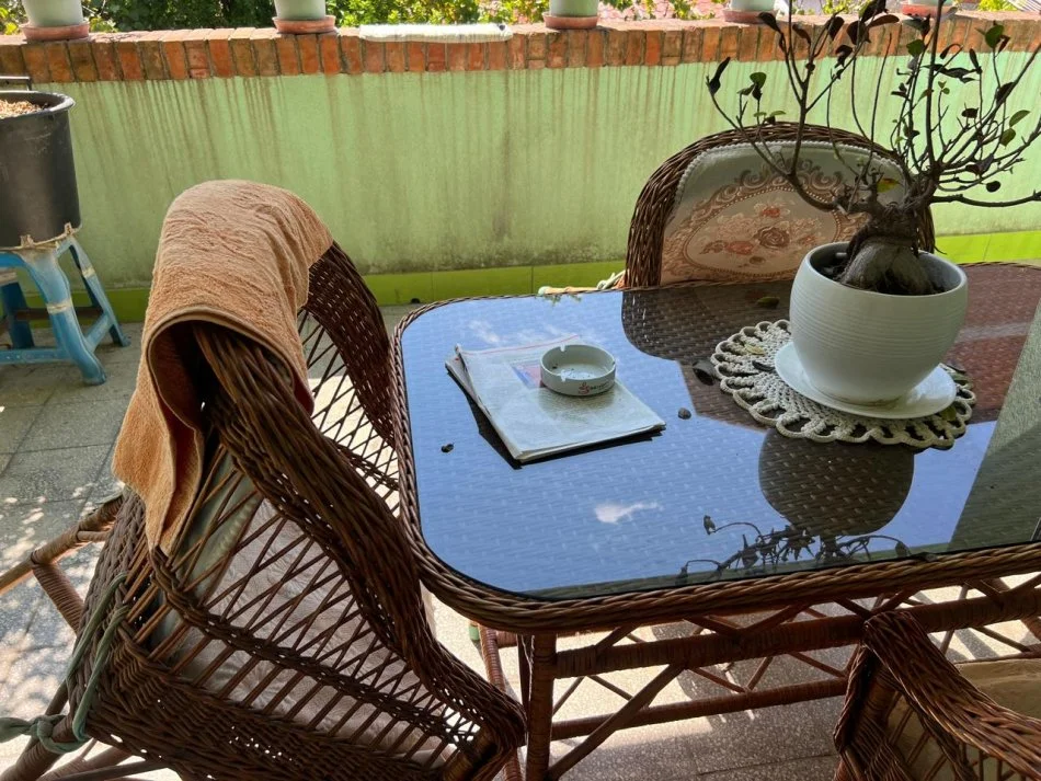 Tirane, jap me qera apartament 2+1+Ballkon , 100 m² 500 € (rruga kongresi i manastirit)