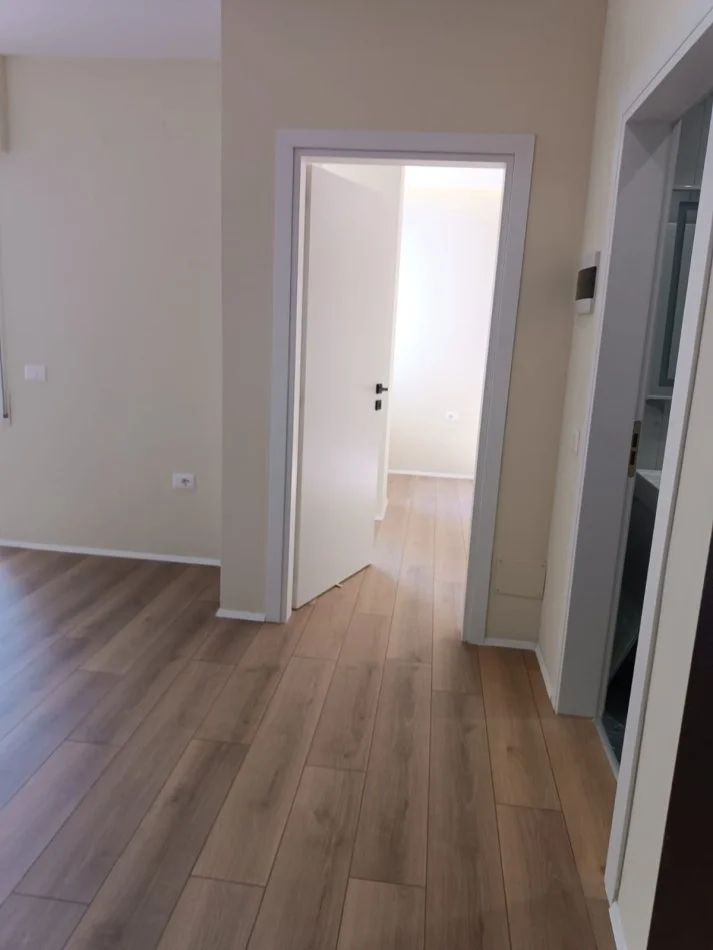 Tirane, shitet apartament 1+1 Kati 9, 50 m² 125.000 € (Rruga e Kavajes)