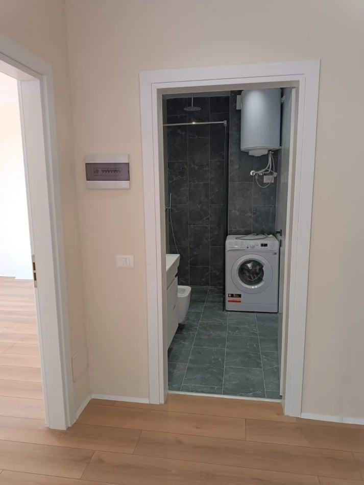 Tirane, shitet apartament 1+1 Kati 9, 50 m² 125.000 € (Rruga e Kavajes)