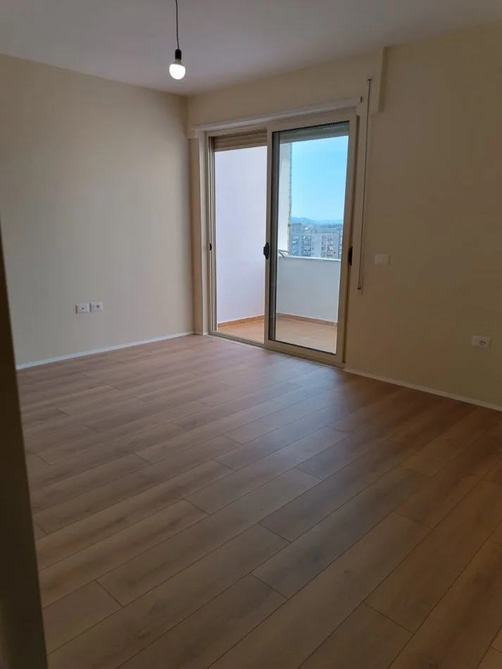 Tirane, shitet apartament 1+1 Kati 9, 50 m² 125.000 € (Rruga e Kavajes)