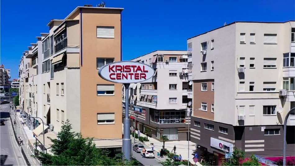 shes apartament 1+1 Komuna e Parisit-Qendra Kristal  , 60 m²