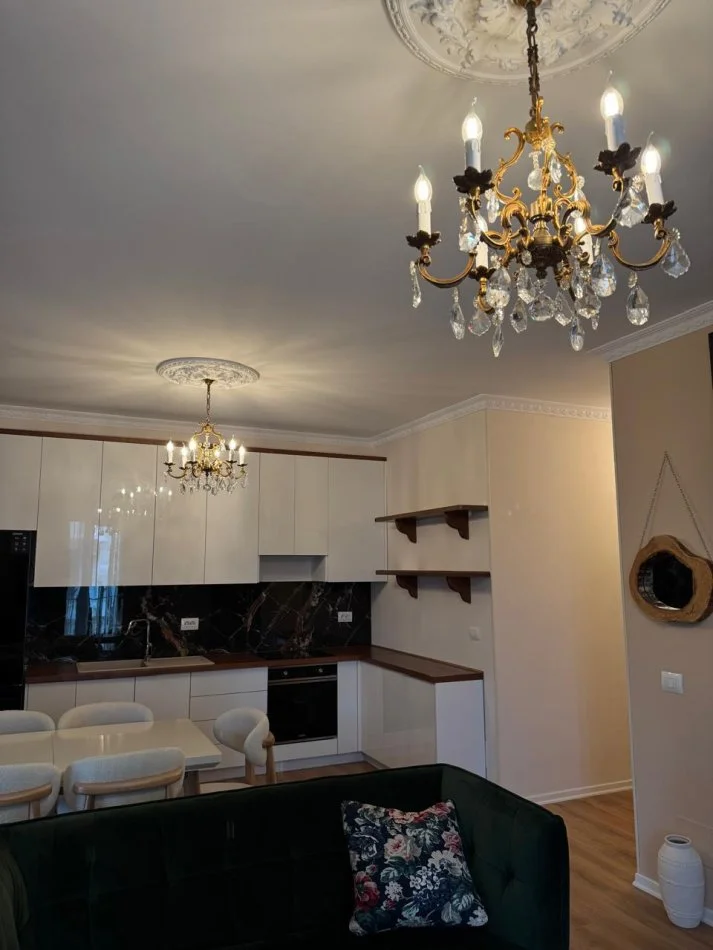Tirane, jepet me qera apartament 2+1 Kati 3, 109 m² 750 € (RRUGA XHANFIZE KEKO)