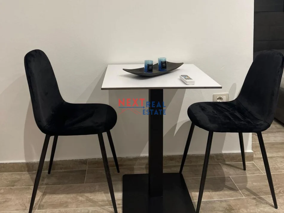 Vlore, jepet me qera garsonier 1+1 , 300 € (KOMBINATI I PESHKUT)