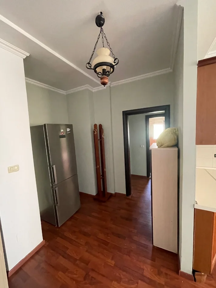 Tirane, jepet me qera apartament 2+1 Kati 8, 850 € 