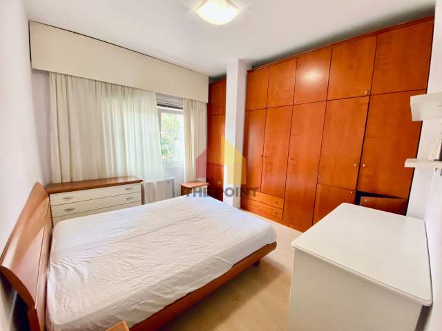Tirane, jepet me qera apartament 3+1+BLK Kati 2, 130 m² 1.100 Euro (Rruga Myslym Shyri)