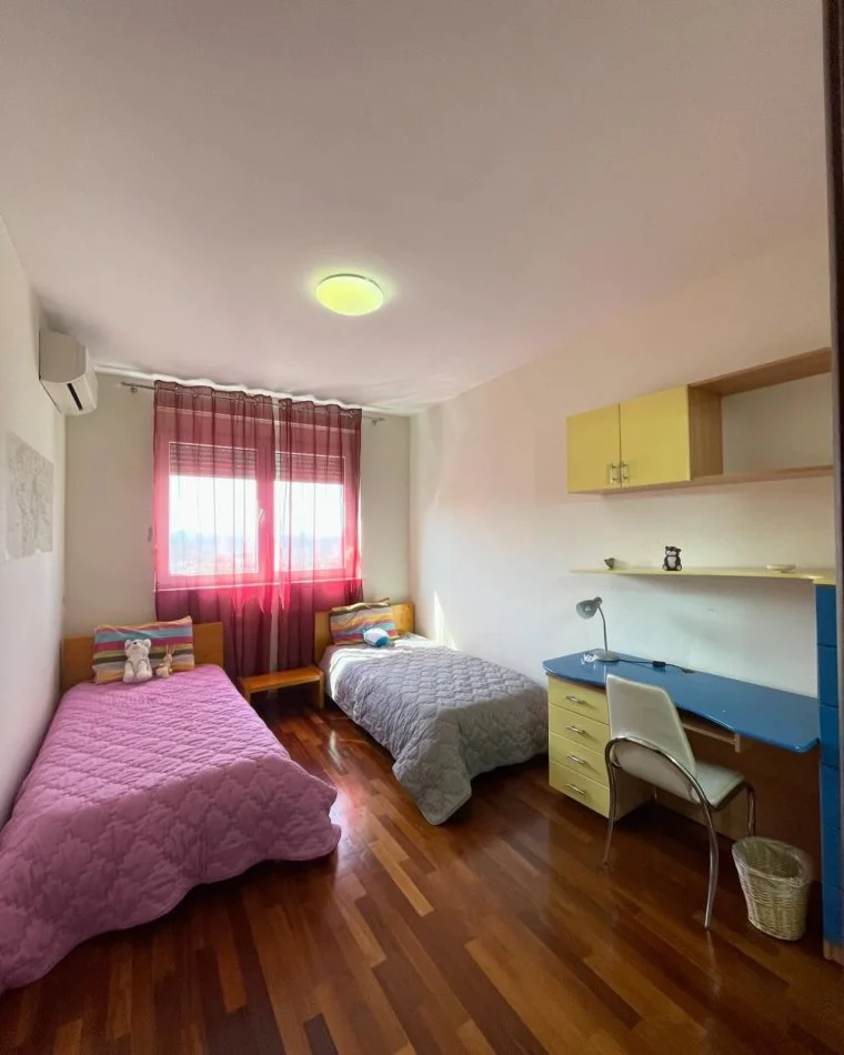 Tirane, jap me qera apartament duplex Dublex Kati 4, 165 m² 1.000 € (Kodra e Diellit)