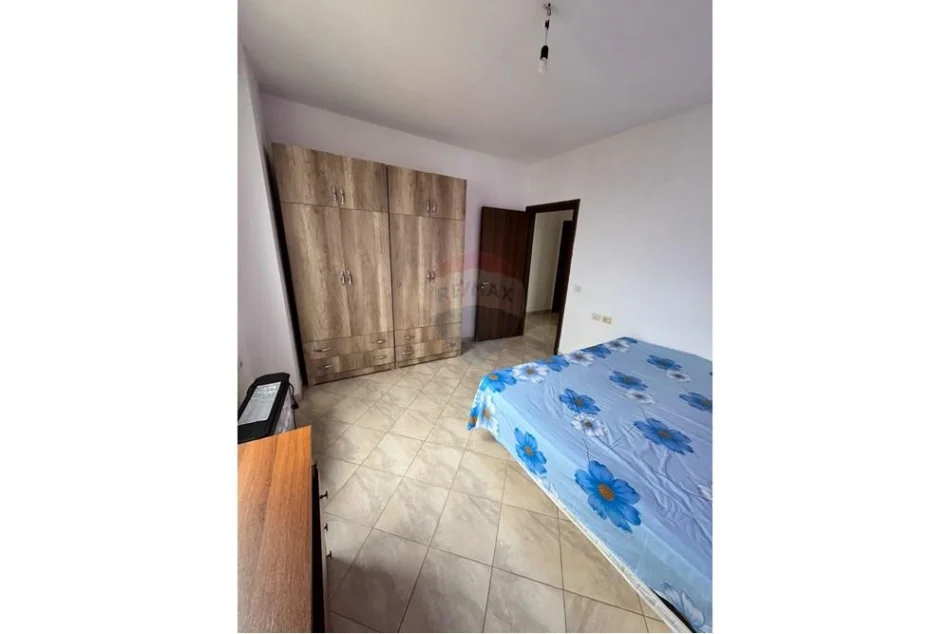 Tirane, jepet me qera apartament Kati 5, 100 m² 500 € (Komuna Parisit)