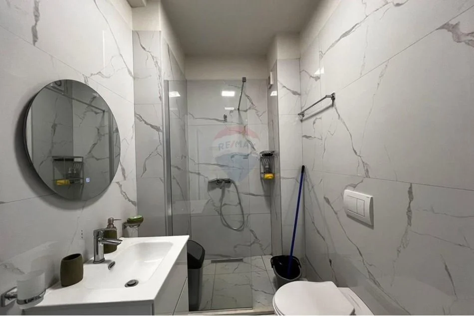 Tirane, jepet me qera apartament 1+1 Kati 4, 72 m² 550 € (Tirana Golden Park)