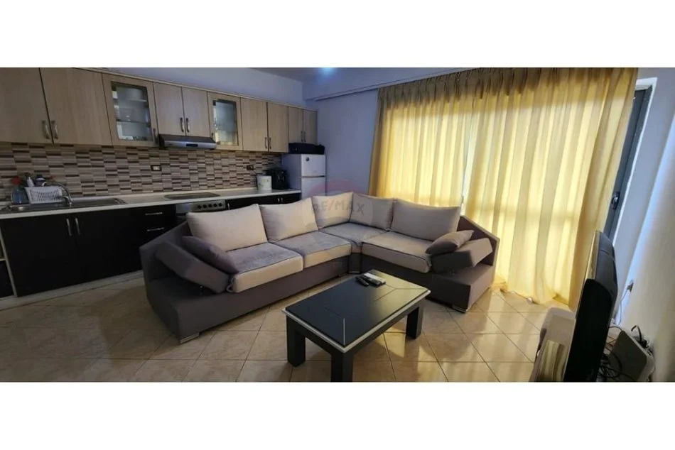 Tirane, jepet me qera apartament 2+1+Ballkon Kati 6, 95 m² 500 € (Don Bosko)