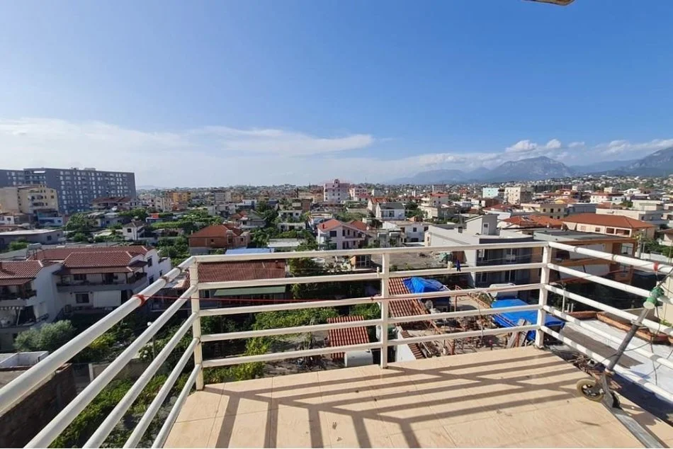 Tirane, jepet me qera apartament 2+1+Ballkon Kati 6, 95 m² 500 € (Don Bosko)