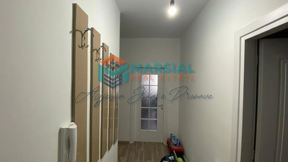 Tirane, jepet me qera apartament 2+1+Ballkon Kati 4, 100 m² 510 € 