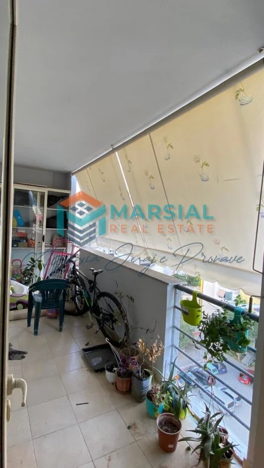 Tirane, jepet me qera apartament 2+1+Ballkon Kati 4, 100 m² 510 € 