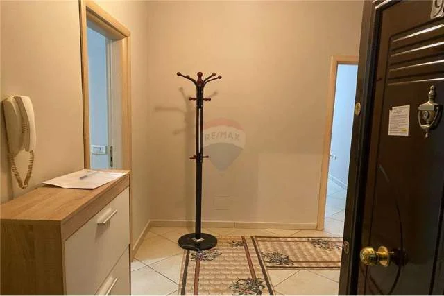 Tirane, jepet me qera apartament 2+1+BLK Kati 2, 89 m² 600 Euro (Komuna e Parisit)