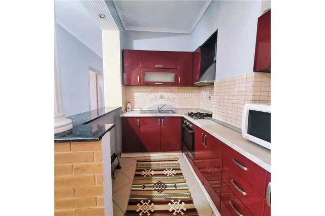 Tirane, jepet me qera apartament 1+1 Kati 4, 69 m² 400 Euro (Kodra e Diellit)