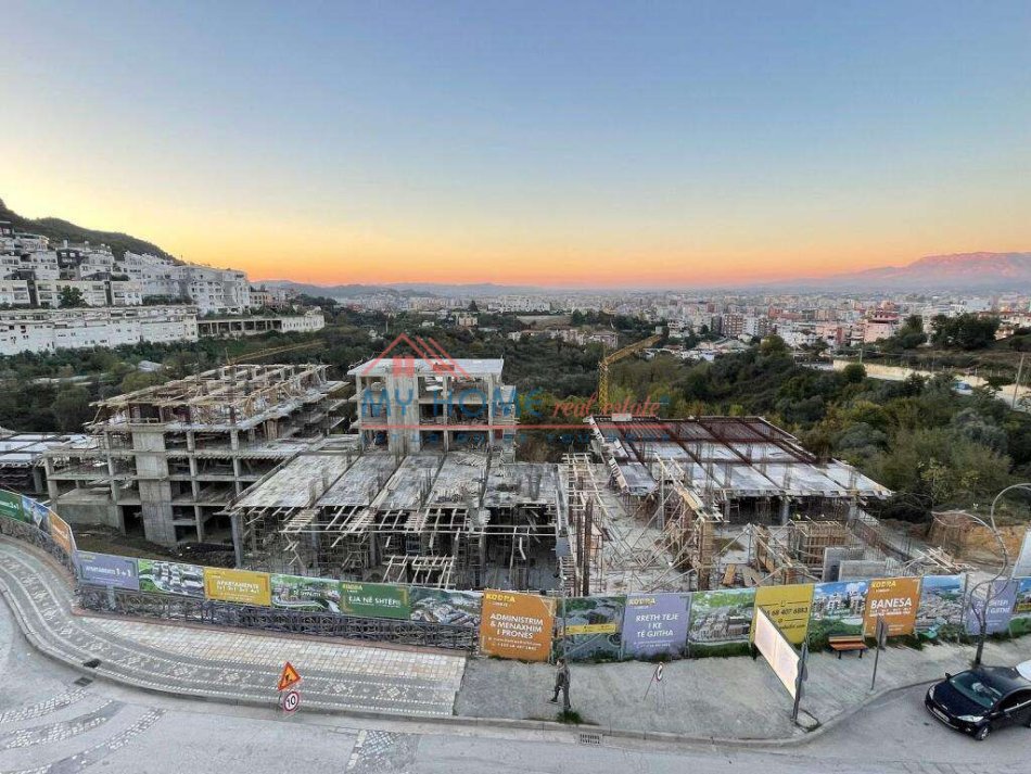 Tirane, shitet apartament 2+1+Ballkon Kati 5, 94 m² 155.000 € (Kodra e Diellit 2)