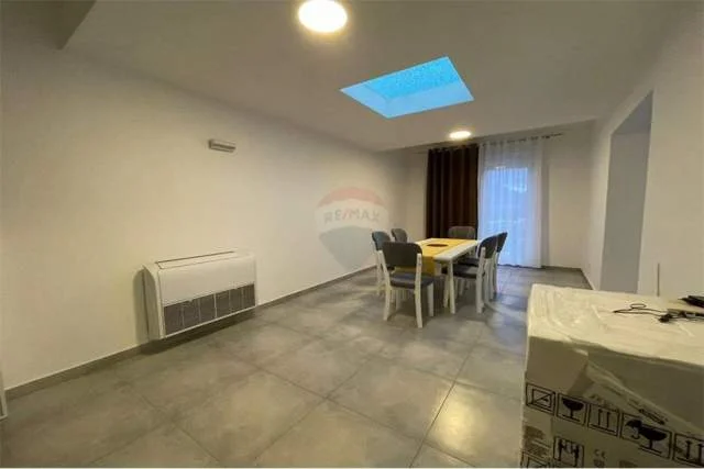 Tirane, jepet me qera apartament duplex Dublex 108 m² 1.500 Euro (Kodra e Diellit)