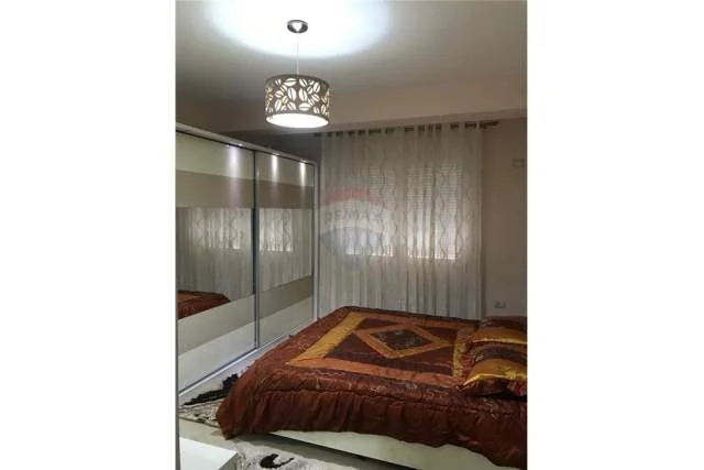 Tirane, jepet me qera apartament 2+1 Kati 1, 115 m² 700 Euro (Kodra e Diellit)