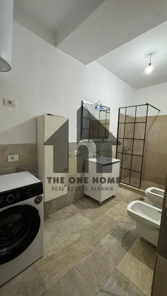 Tirane, jepet me qera apartament 2+1+Ballkon Kati 7, 110 m² 700 € (Kodra Diellit)