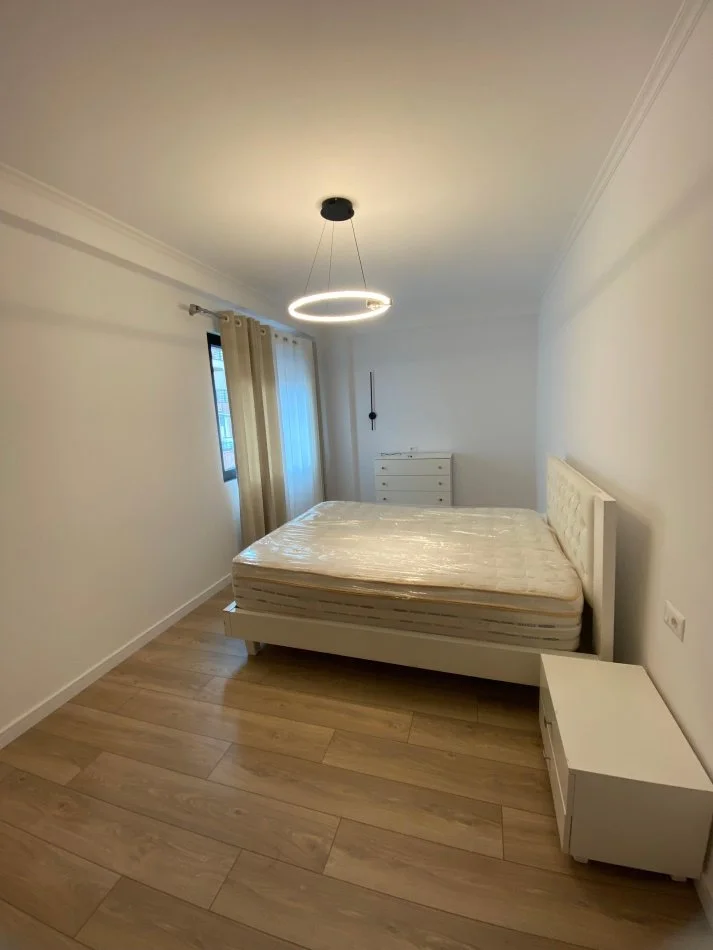 Tirane, jepet me qera apartament 1+1 , 88 m² 800 € (Kodra e Diellit)